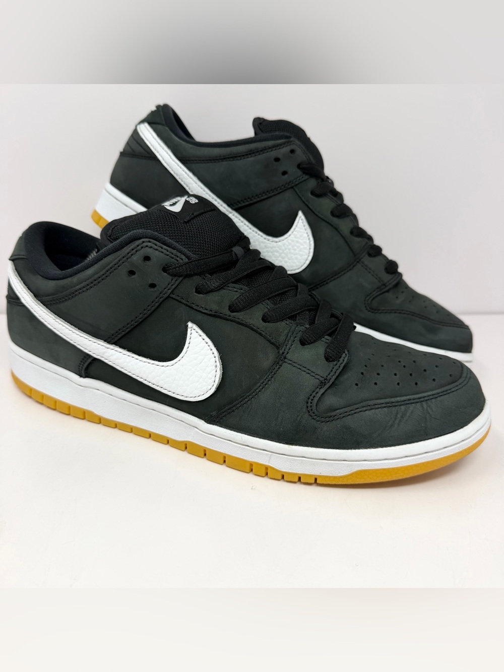 Nike SB Men’s Dunk Low Pro Skateboarding Sneaker Sz 12 Black Gum CD2563-006 GUC